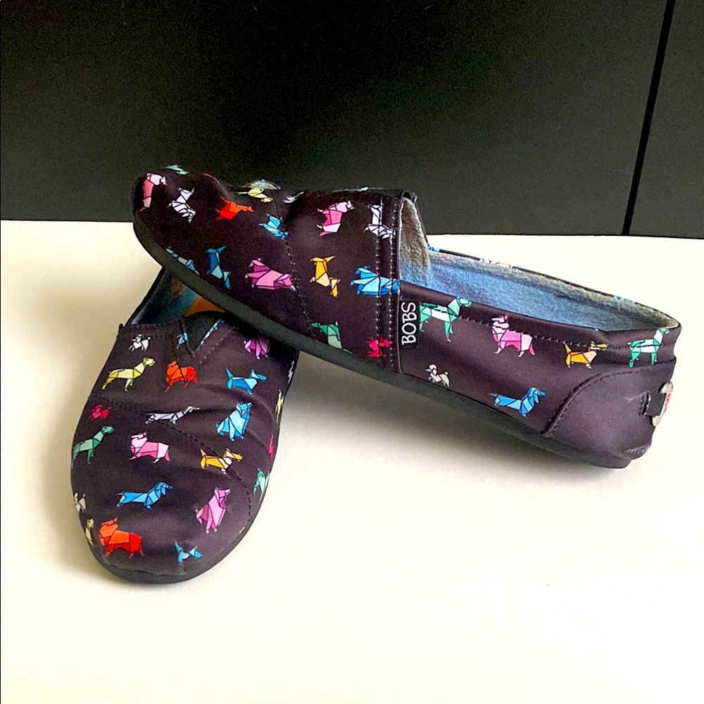 Skechers Bob's for Dogs Colorful Origami Dog Print Shoes